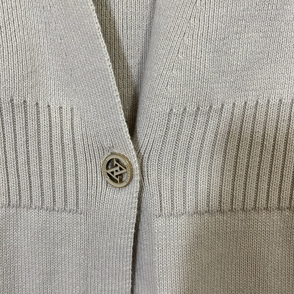 Adrienne Vittadini cream colored sweater vest. Size Medium - Picture 5 of 7